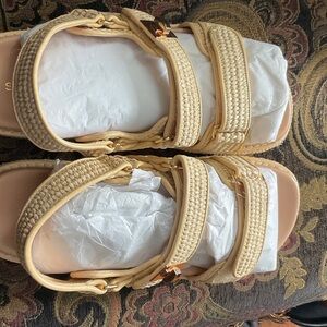 Shoe Dazzle Cream Woven Strap Sandals